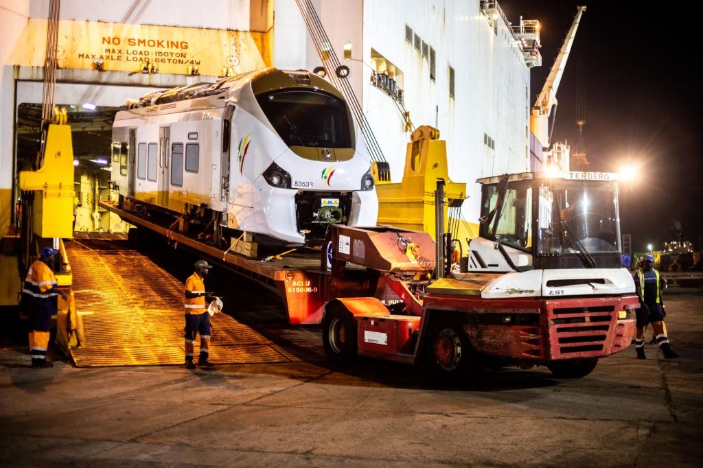 First Train of Phase II Arrives for Dakar’s Regional Express Train Project