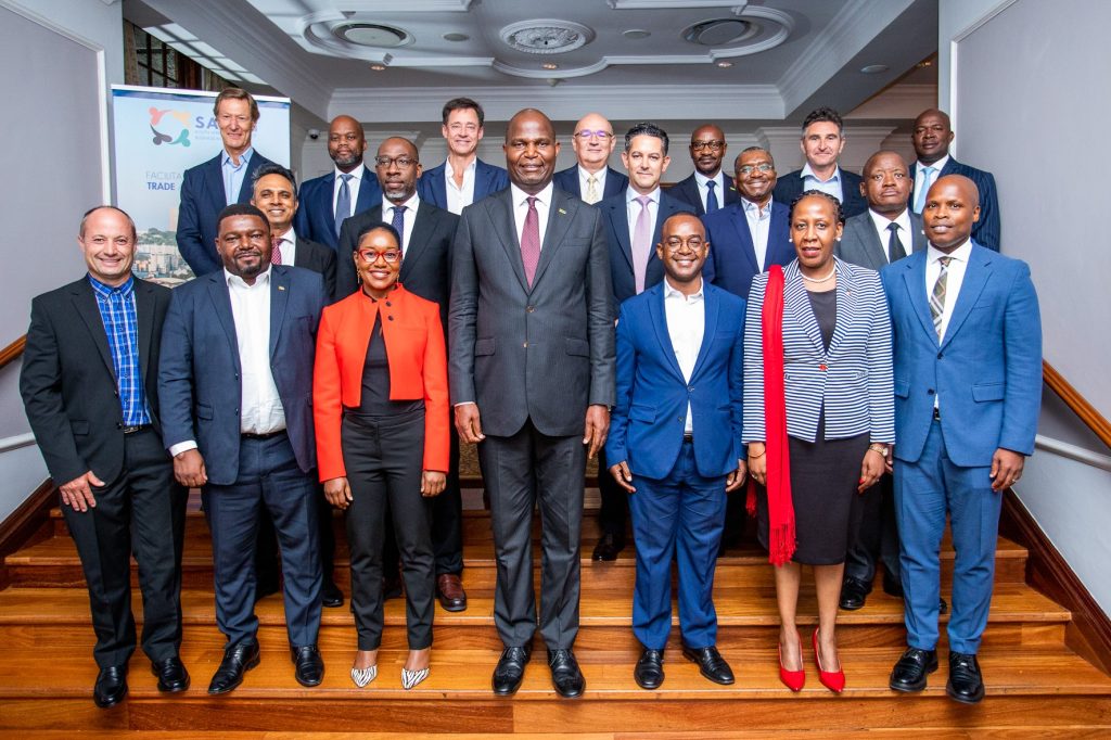 Presidential dinner. The Mozambique President, Daniel Chapo, Mozambican Ministers of Economy, Transport and Foreign Affairs, and top executives attended the dinner meeting.