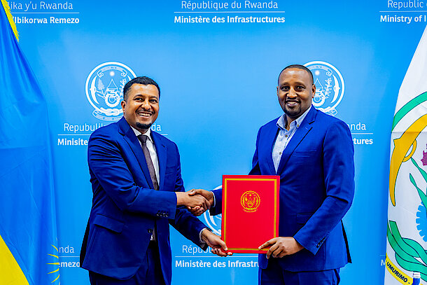 The MoU signing ceremony was presided over by Mr. Canoth Manishimwe, Permanent Secretary at MININFRA, and Mr. Mohamed Daghar, CBS, Principal Secretary at Kenya’s Ministry of Roads and Transport.
