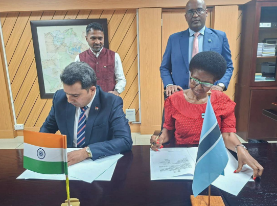 Officials of RITES Ltd. and Government of Botswana with Minister of Transport and Infrastructure, Botswana, Mr. Noah Salakae and H.E. Bharath Kumar Kuthati, High Commissioner of India to Botswana at the MoU-exchange ceremony. Pic: RITES