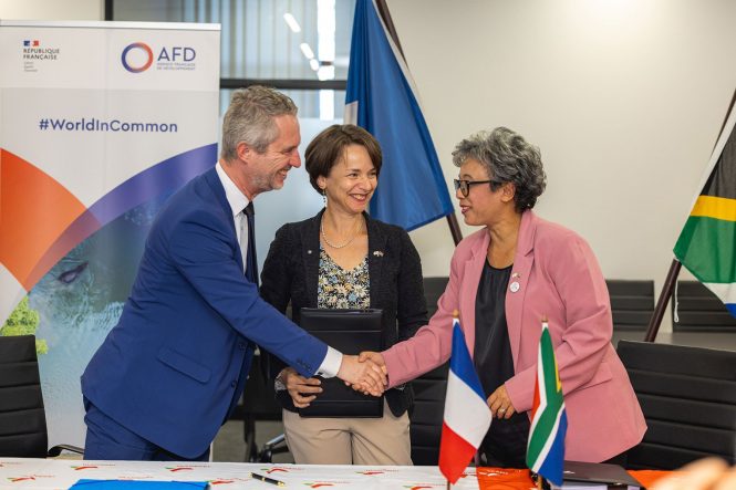 Ambassador of France to South Africa, Lesotho and Malawi, His Excellency David Martinon, AFD’s Regional Director for Southern Africa, Marie-Hélène Loison and Transnet Group Chief Executive, Michelle Phillips.